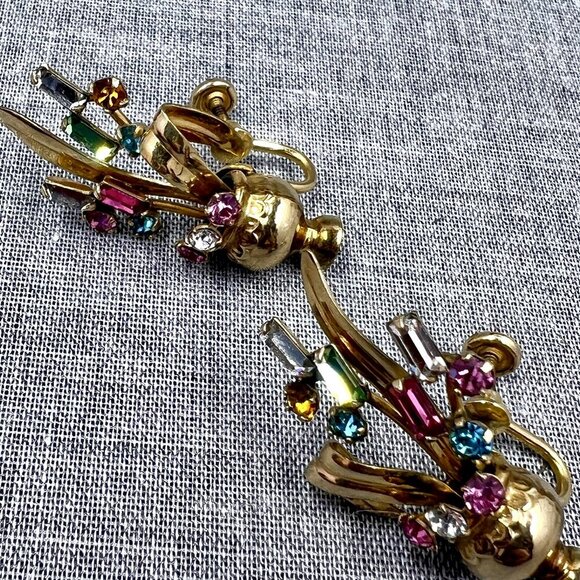 Fruit Salad Crystals earrings, 22K Gold Plated, Bouquets Clip Earrings, Vintage - Picture 6 of 11